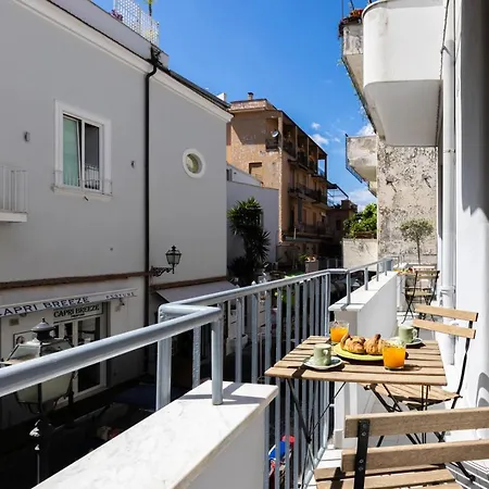 Sorrentovibes - Spacious 3 Bedrooms In Oldtown Apartment