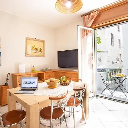 Sorrentovibes - Spacious 3 Bedrooms In Oldtown Apartment Sorrento