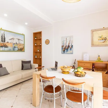 Apartment Sorrentovibes - Spacious 3 Bedrooms In Oldtown *