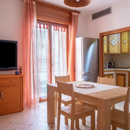 Sorrentovibes - Spacious 3 Bedrooms In Oldtown Apartment